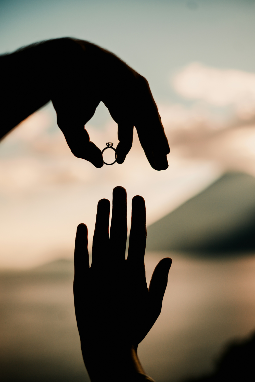 alvaro mendoza e8zjqhusdaw unsplash marital law